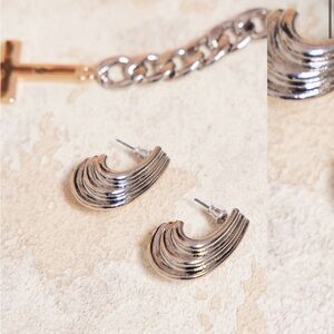 PrettyLittleThing Silver Chunky Curved Ribbed Hoop Earrings One Size